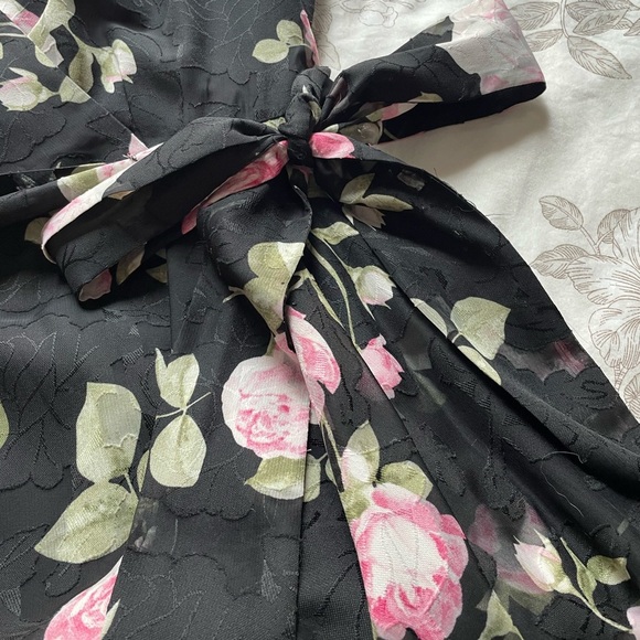 Tahari Black Pink Floral Embossed Wrap Maxi Dress 10 Wedding Guest Formal Event - Picture 4 of 10